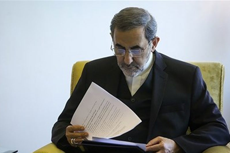 ولایتی با صدور پیامی درگذشت والده احمدی‌نژاد را تسلیت گفت 