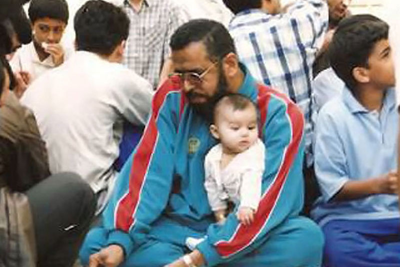 وزیر اطلاعات با لباس ورزشی 
