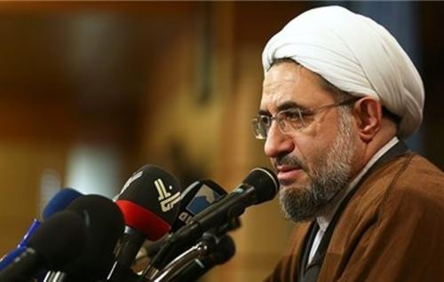 ریگی می گفت برای تحریک نیروها از سخنان برخی سخنرانان شیعی استفاده می کردیم/  مگر اهل‌بیت(ع) ما، آقای بروجردی، شیخ انصاری، مراجع ما قمه زدند؟/ بساط فرقه شیرازی برچیده شود