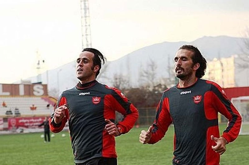 حضور کریمی و مهدوی کیا در رختکن پرسپولیس 