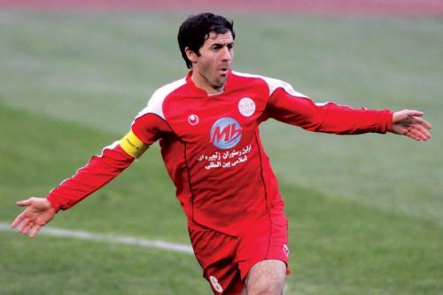 مگر من، کریمی و دایی پولدار نیستیم؟!