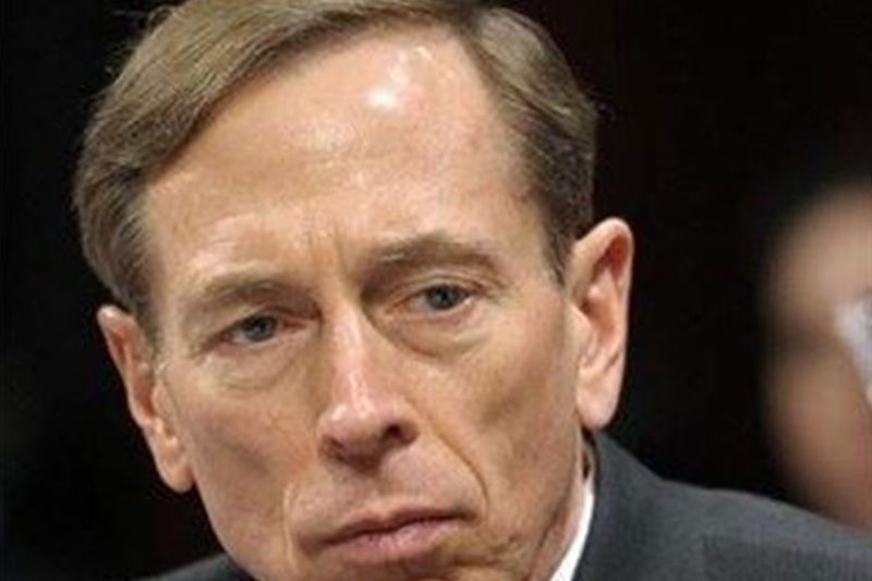 پترائوس به دستکاری اطلاعات متهم شد 