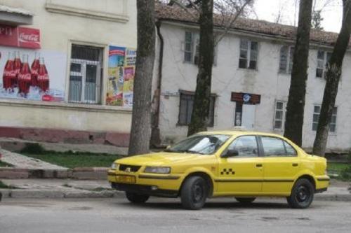 سمند زرد ایرانی یکه تاز خیابانهای تاجیکستان+عکس 