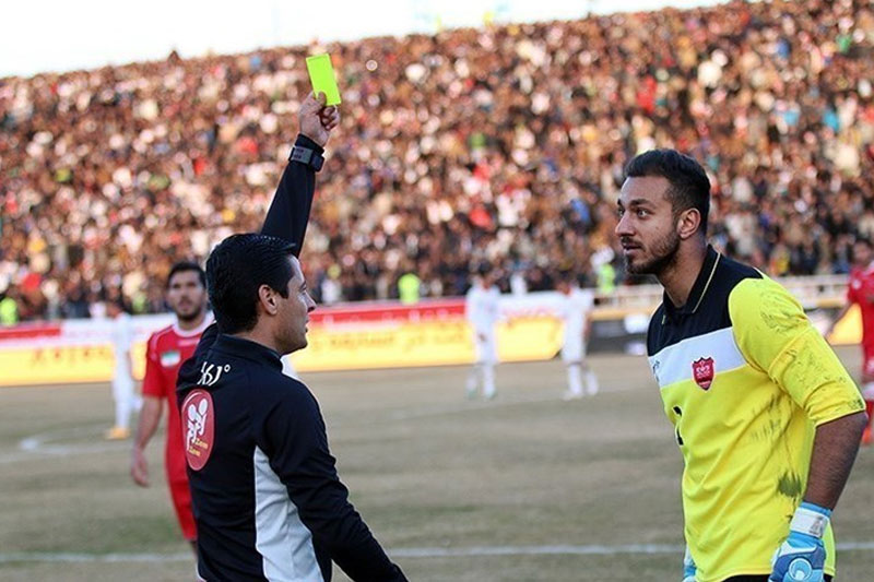 حرکت موزون یک تماشاگر مقابل چشمان مکانی! 