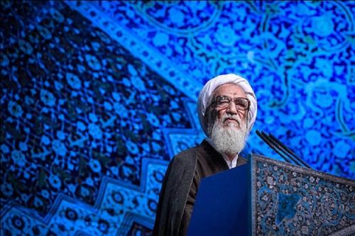 آیت‌الله موحدی کرمانی آخرین نماز جمعه ۹۳ تهران را اقامه می‌کند 