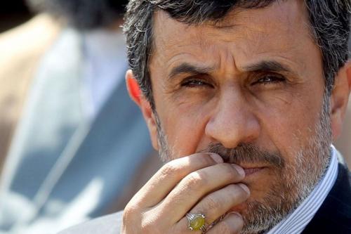 احمدی‌نژاد درگذشت والده روحانی را تسلیت گفت 