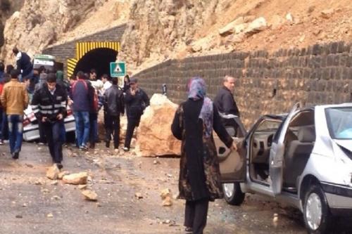جان باختن یک نفر براثر ریزش کوه در هراز+تصاویر