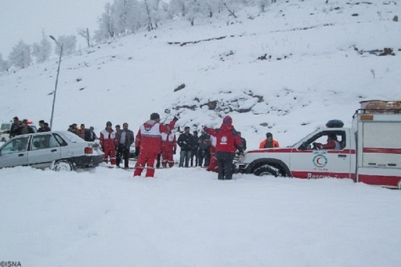  نجات ۱۹۴ مسافر گرفتار در برف و کولاک