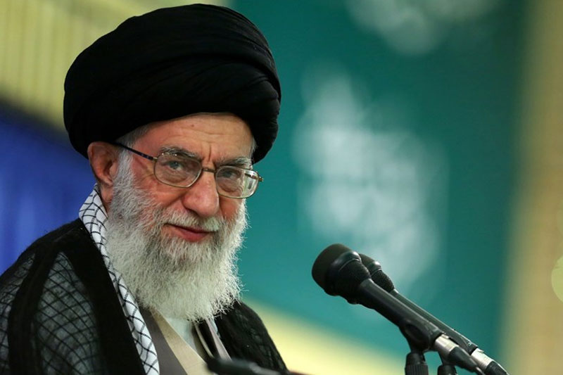 دستور رهبر انقلاب برای اصلاح متن خوشامدگویی مهمانداران هواپیما 