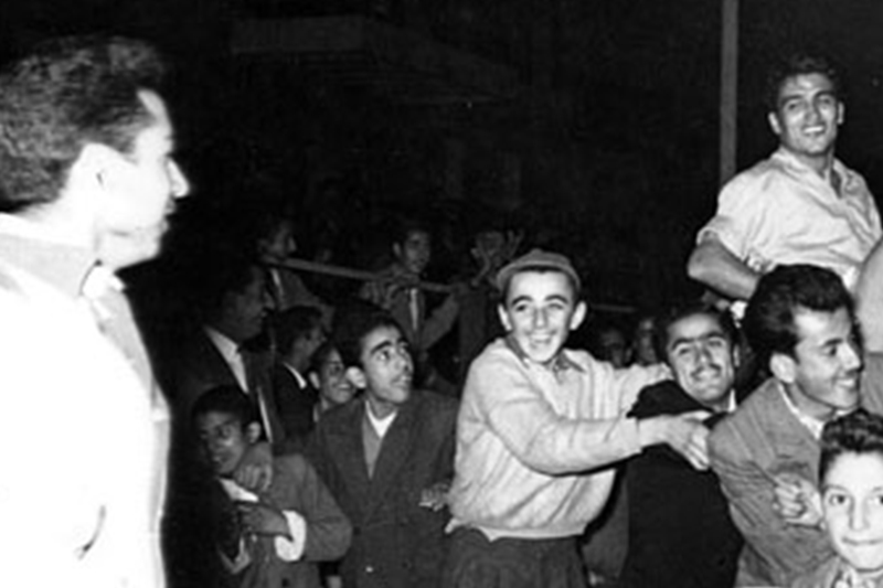 هواداران ایرانی فوتبال در قدیم/عکس 