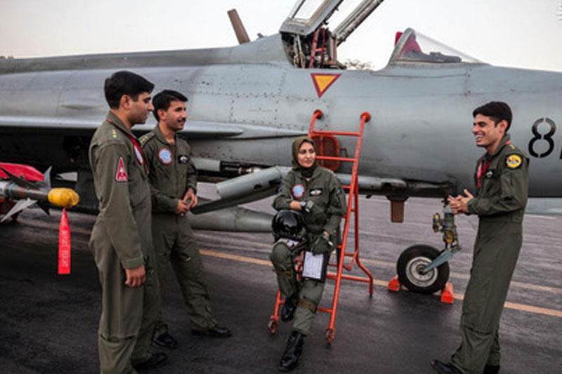اولین زن خلبان جنگنده در پاکستان