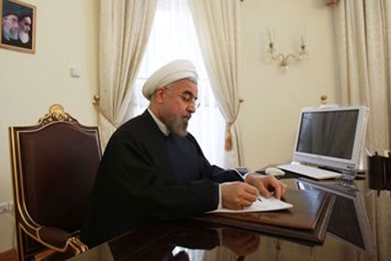 روحانی از همدردی مردم به مناسبت فوت والده‌اش قدردانی کرد