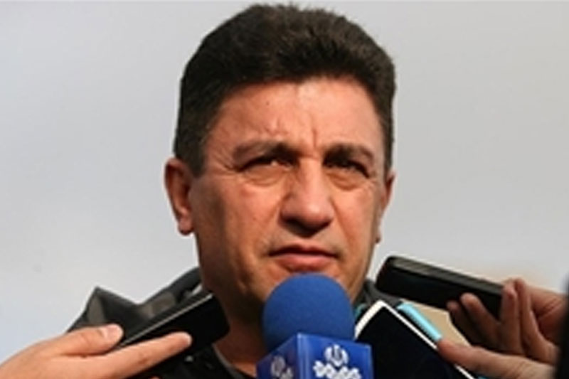 می‌خواستیم کاوه رضایی و محسن مسلمان را جذب کنیم ولی پول نداشتیم
