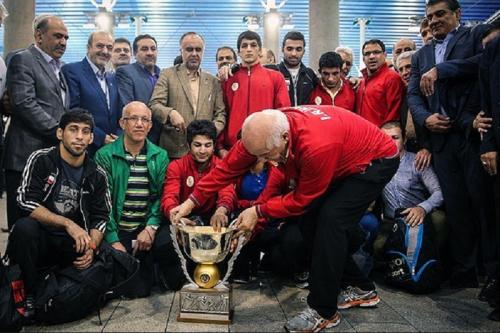 عکس:بازگشت تیم ملی کشتی آزاد از جام جهانی