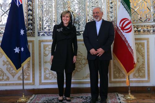 ظریف: زمان آن رسیده که روابط با استرالیا را به سطح بالاتری برسانیم/ تجارت انسان از موارد نگرانی تهران و کانبراست/ گزینه نظامی علیه ایران وجود ندارد 