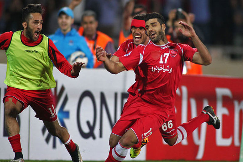 پیروزی پرسپولیس برابر سایپا در پایان نیمه اول