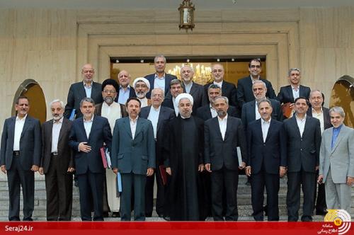 تبارشناسی سیاسی و گرایش های جناحی وزرای کابینه حسن روحانی/ بعد از اظهارات نوبخت و جهانگیری وزیر دیگری فعالیت انتخاباتی می کند؟