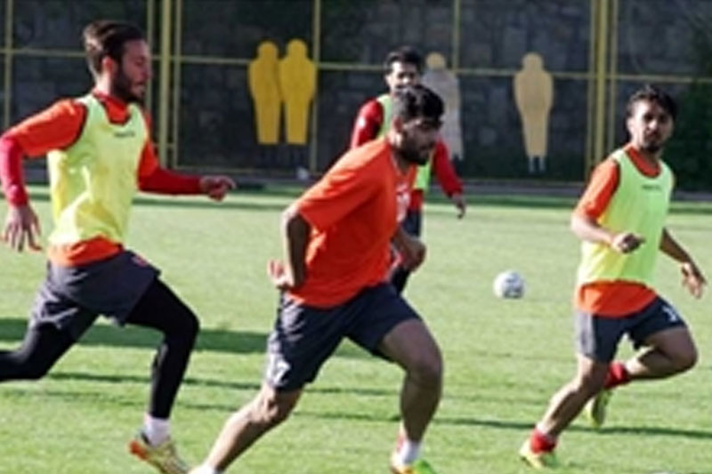 مربی پرسپولیس هم تمرین کرد!