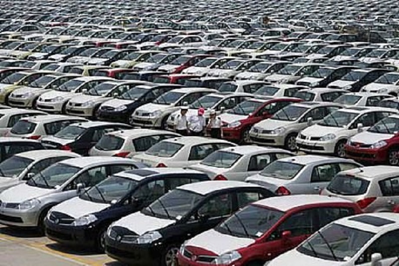 کاهش شدید واردات خودرو در فروردین 
