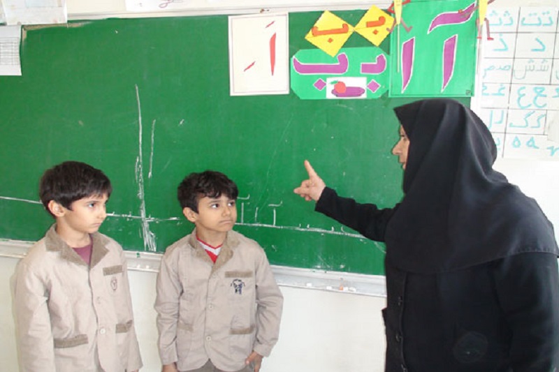 بخشی از مطالبات معوق معلمان تهرانی پرداخت شد