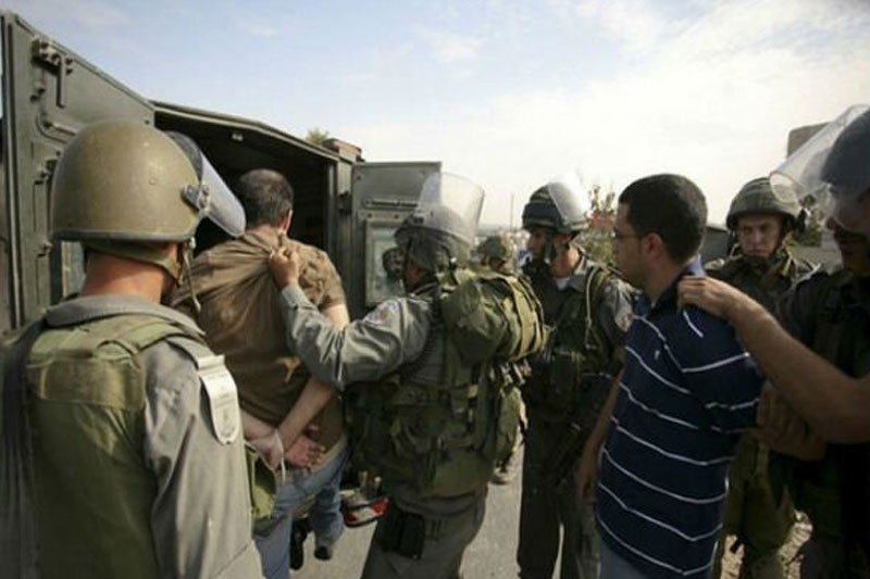 بازداشت ۸ شهروند فلسطینی توسط صهیونیست‌ها در کرانه باختری