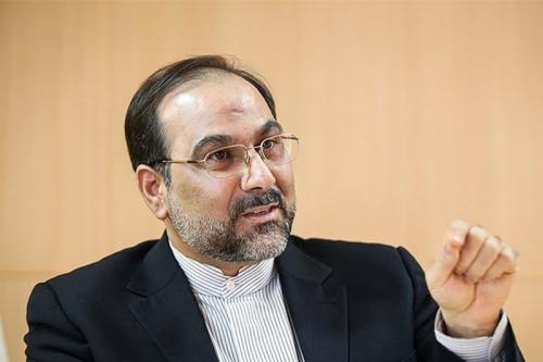 مخبردزفولی درگذشت آئینه‌وند را تسلیت گفت 