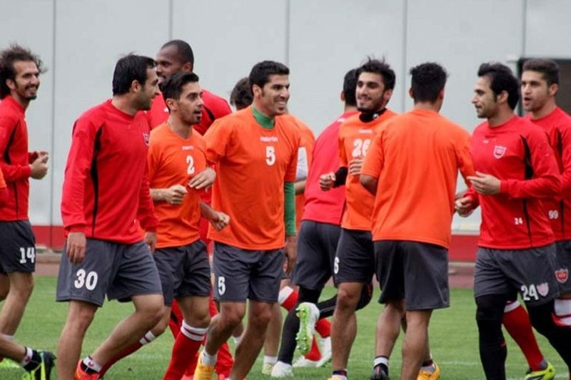 بازگشت مصدومان و کری‌خوانی هواداران