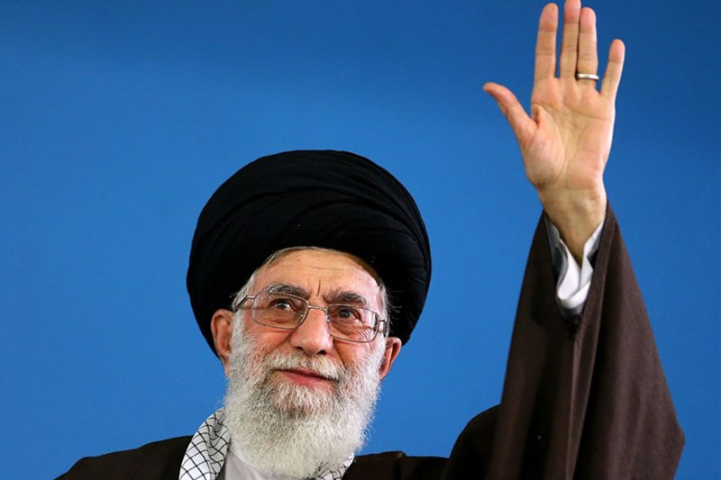 مقانلو قهرمانی تکواندوی ایران را به رهبر معظم انقلاب تقدیم کرد 