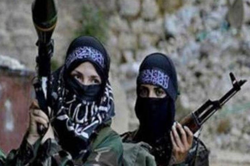 ۴۵ دختر فرانسوی در کنار تروریستهای داعش می‌جنگند