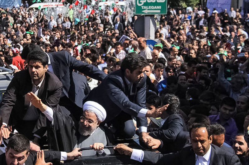 هیچ مدرسه ای تعطیل نمیشود