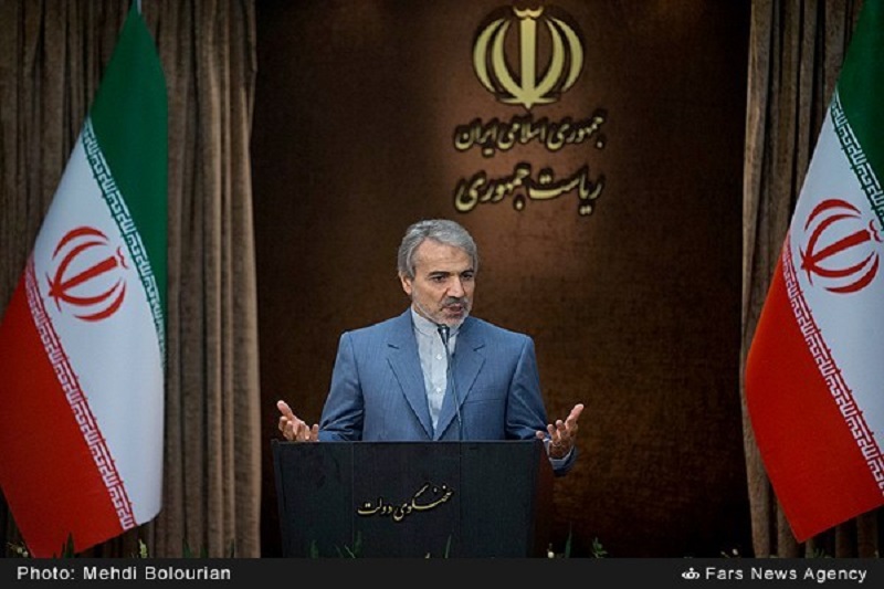 سال گذشته گفته بودم «فعلاً» بنایی برای افزایش قیمت بنزین نداریم/ نامه‌ای از مجمع روحانیون دریافت نکرده‌ایم/ شناسایی افراد پردرآمد کار دشواری است