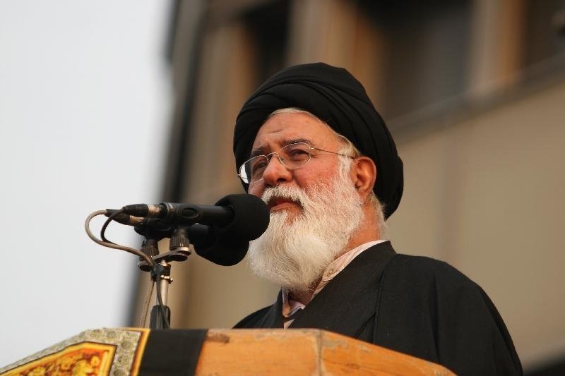 برخی به دنبال تحریف راه امام(ره) در جهت مصالح سیاسی خود هستند