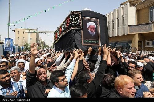 عکس:تشییع پیکر آیت الله آصفی