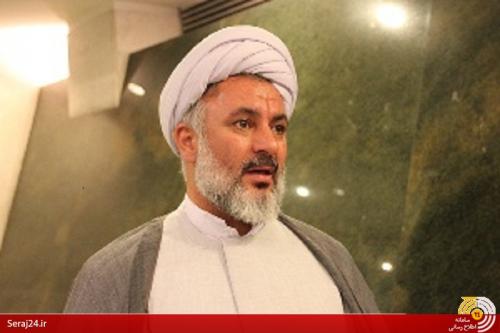 عده‌ای با برندگرایی به دنبال حس برتری هستند/ استفاده از کالا برند خارجی، جوانان کشور را بیکار می‌کند