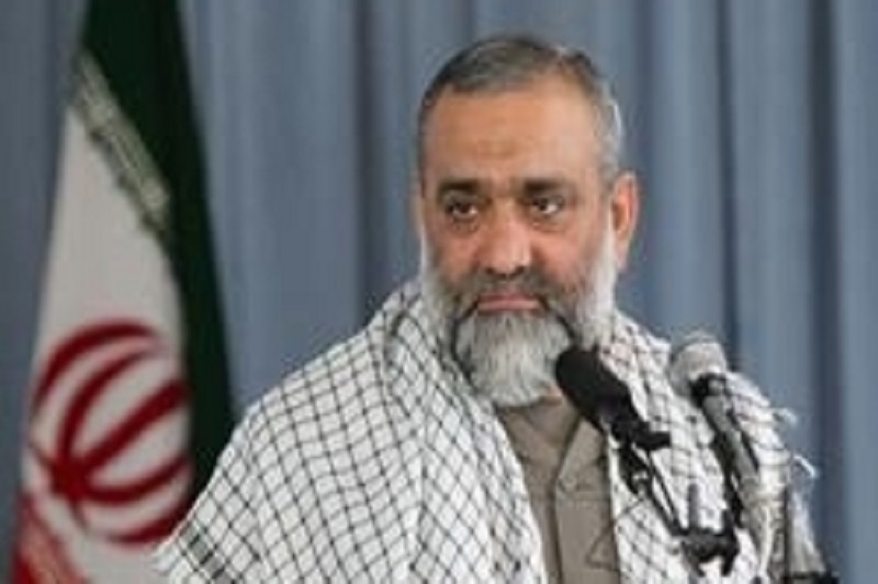 مردم با جیب خالی هم جلوی استکبار کرنش نمیکنند/ ملت ایران را با قلبهایشان میشناسیم نه با جیبهایشان