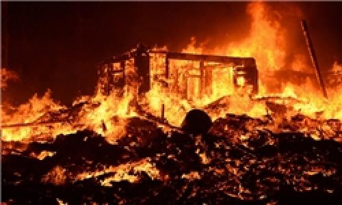 آتش مهیب بر جان کارخانه روغن نباتی