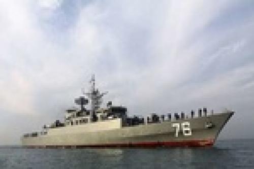 Iran Navy repels pirate attack on trade vessel 