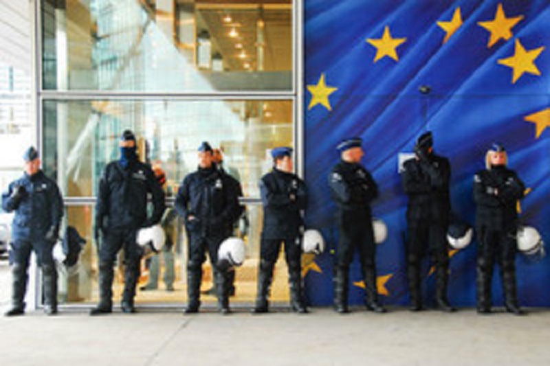 پلیس اروپا بدنبال منابع مالی داعش
