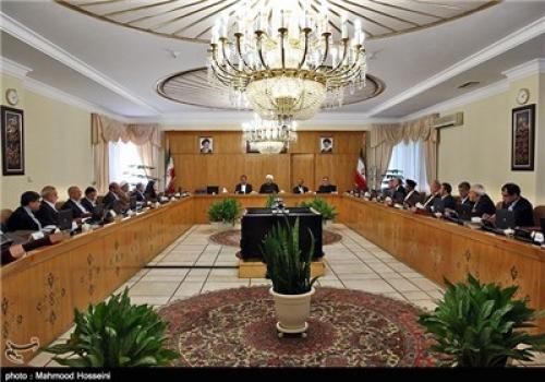 تکاپوی دولت برای مهار مصرف بنزین با کلید ارزانی و گرانی 