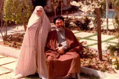 عکس:آیت‌الله بهشتی و همسرش