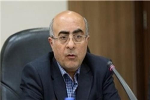 فاصله نرخ رسمی و آزاد ارز را به تدریج کاهش می‌دهیم