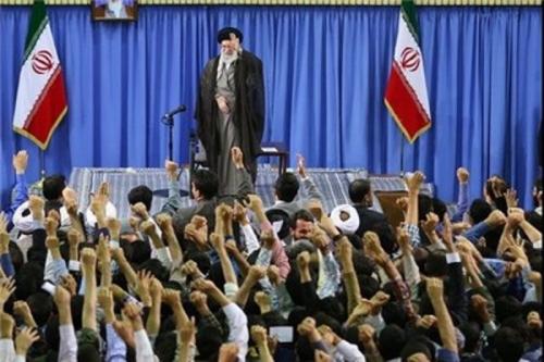 خودتان را برای ادامه‌ی مبارزه با استکبار آماده کنید