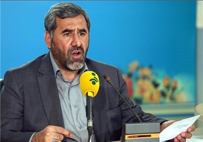 روسای دانشگاه‌ آزاد کارکنان و اعضای هیئت‌علمی را براساس سلایق شخصی اخراج می‌کنند 