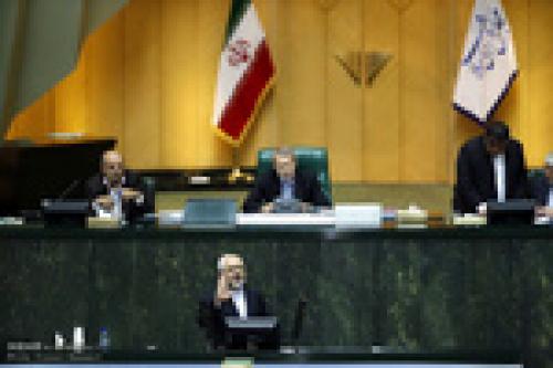 Zarif attends Parl. session to hand over JCPOA 