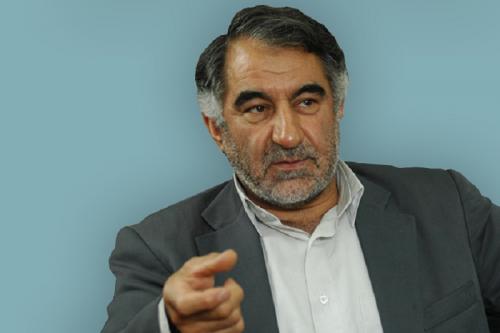 انقلابی‌ بودن و انقلابی‌ شدن خط کشی ندارد/ آقای هاشمی! در زمان جنگ روستایی‌ها را ندیدید؟