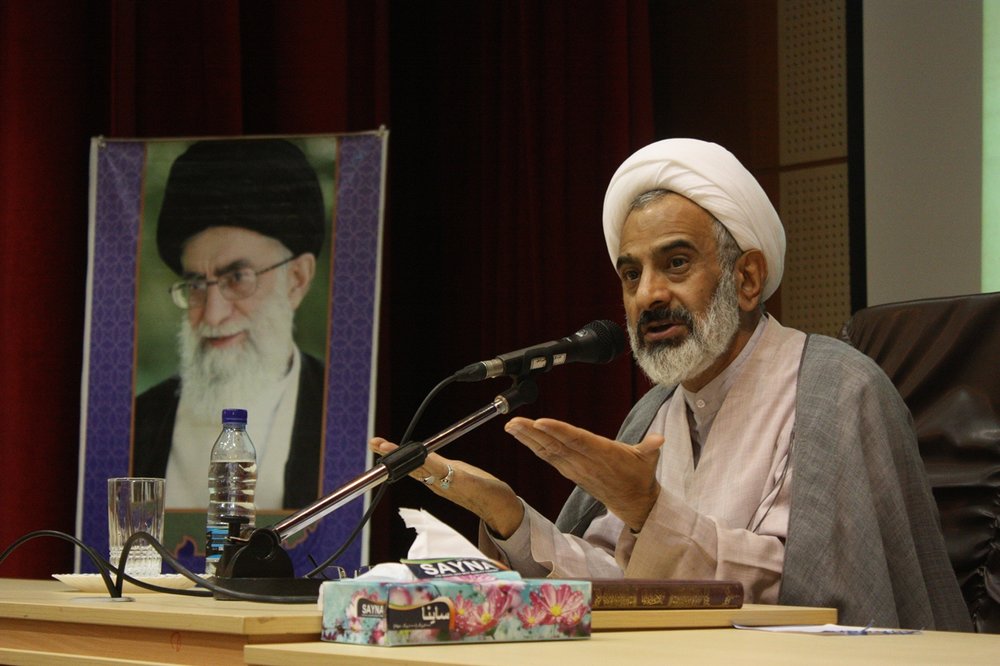 تقابل استکبار با حق تمامی ندارد