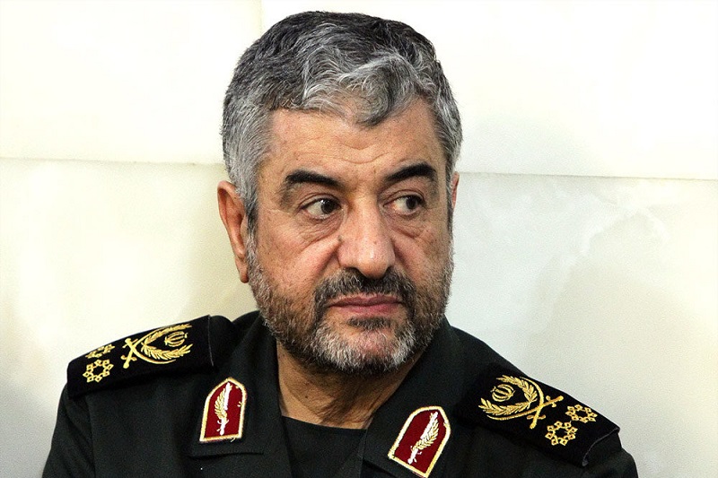 درخواست 500 مسئول بسیج دانشجویی از سردار جعفری برای برگزاری رزمایش موشکی