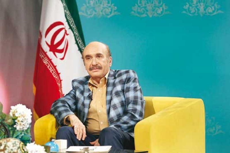 صندلی احمدی نژاد آنقدر داغ بود که هیچگاه پخش نشد/آماده شوخی با رئیس جمهور روی صندلی داغ هستم