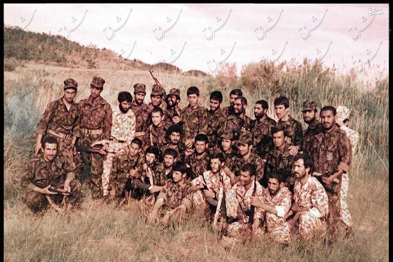 تصاویر منتشر نشده از اولین روزهای جهادی حاج قاسم