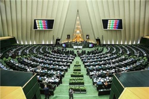 مبارزه با استکبار و نظام سلطه بر اساس مبانی قرآنی هیچ‌گاه تعطیل‌پذیر نیست